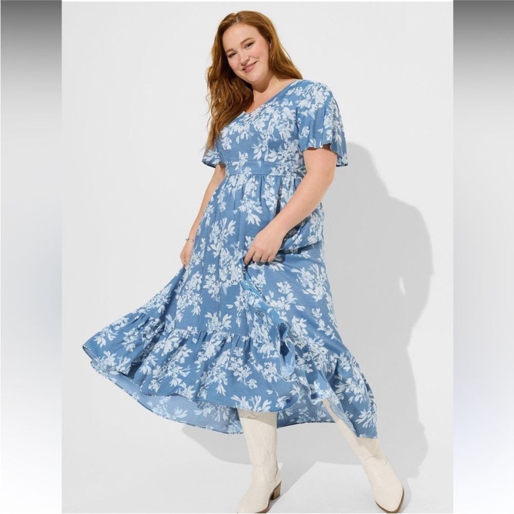 Torrid Water Floral Chambray High/Low V-Neck Button Front Maxi Dress